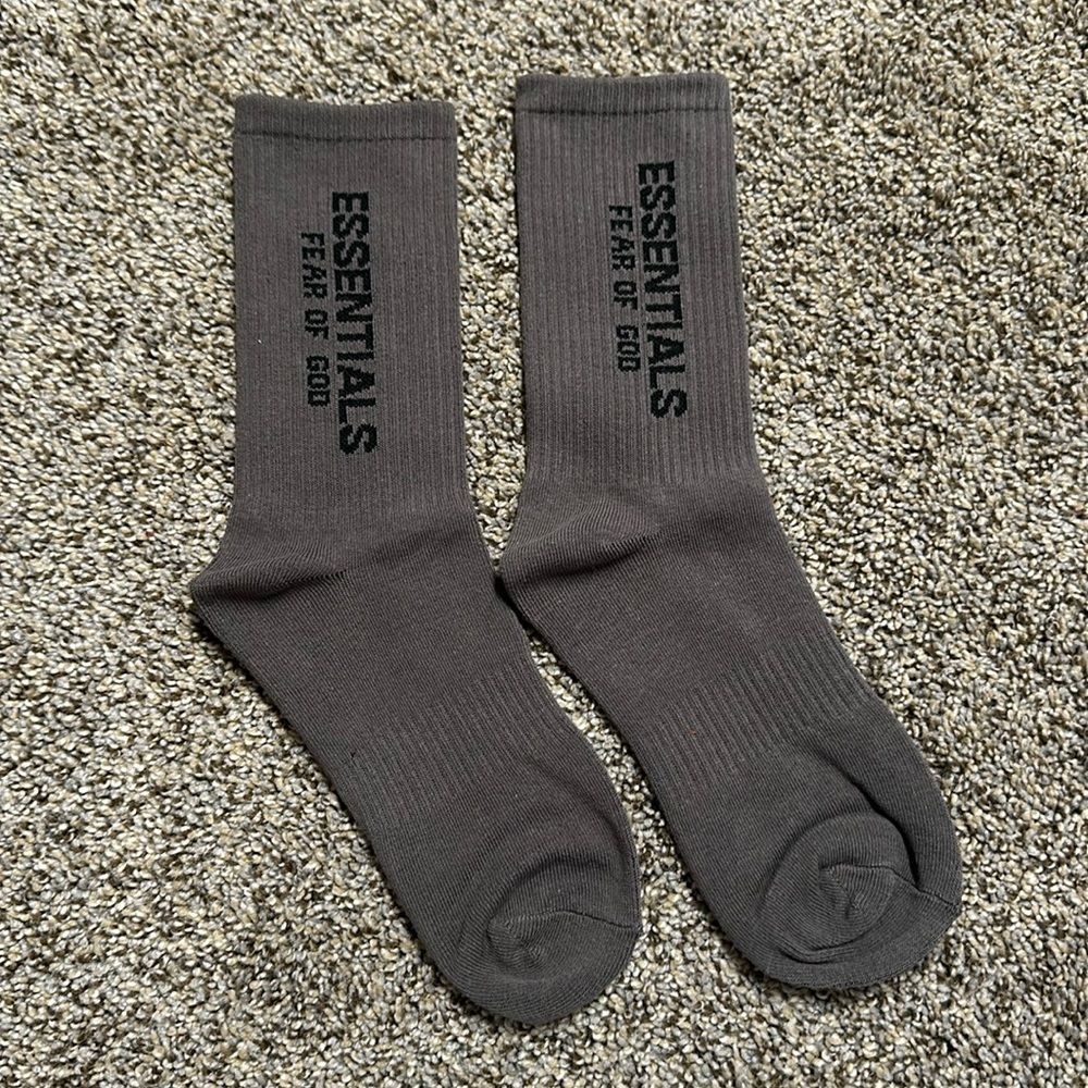FEAR OF GOD Essentials Gray Socks